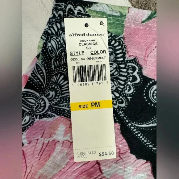 Alfred Dunner NWT Floral Quarter Sleeve Top Pink/Black/Green/White Size PM - Picture 9 of 10